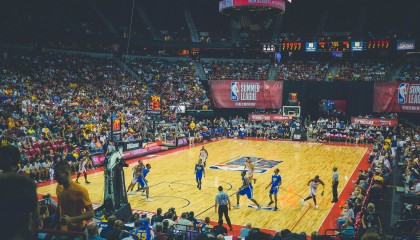 开云app下载-伤病影响：球队排兵布阵如何应对？，足球队排兵布阵