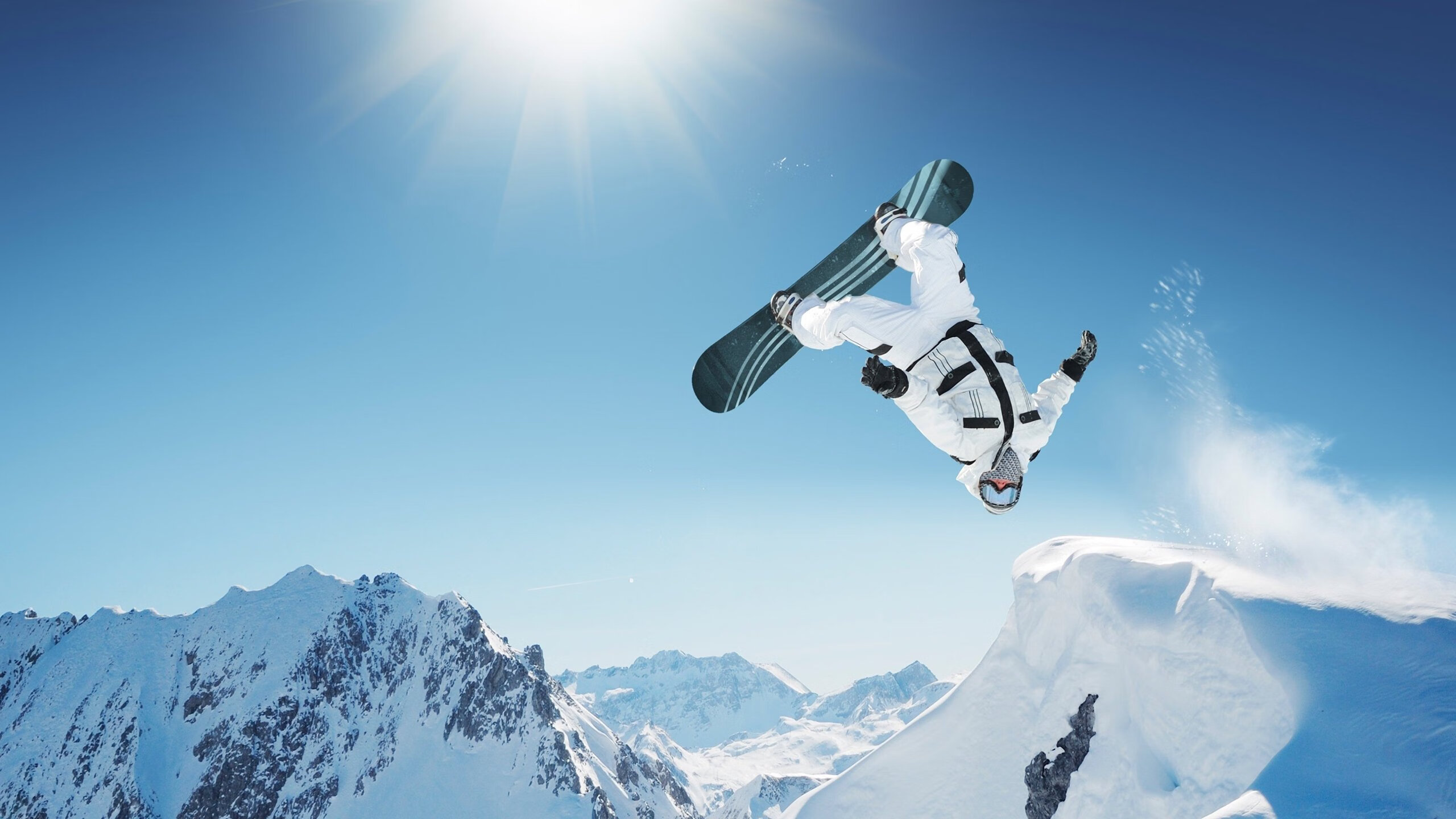 室外露天卡丁车赛，尽享极速快感，室外卡丁车赛道图